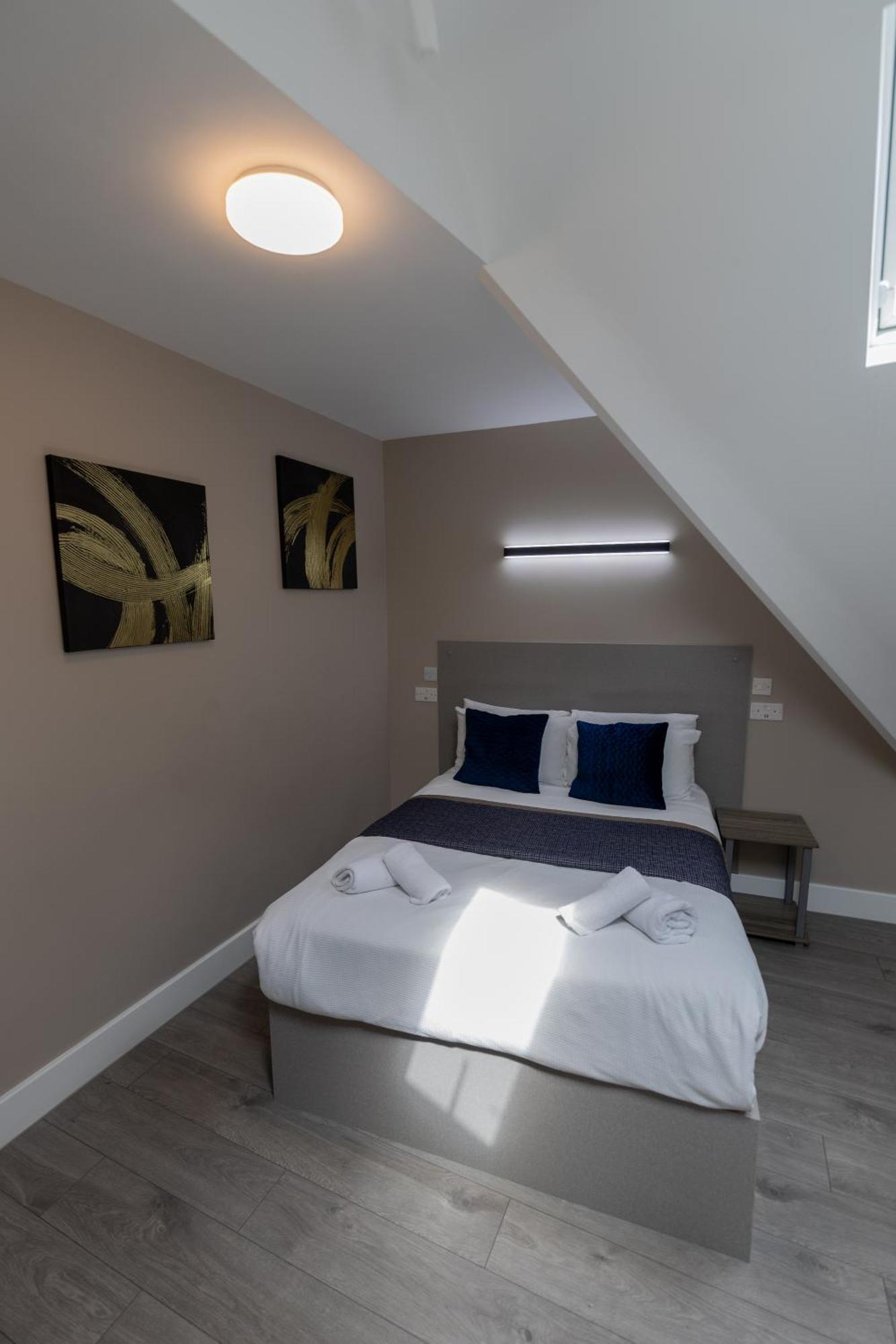 Paragraph Palmers Green Exterior foto